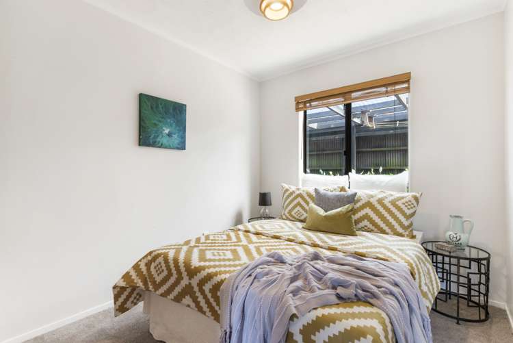 17 Sunnylaw Place Glen Eden_14