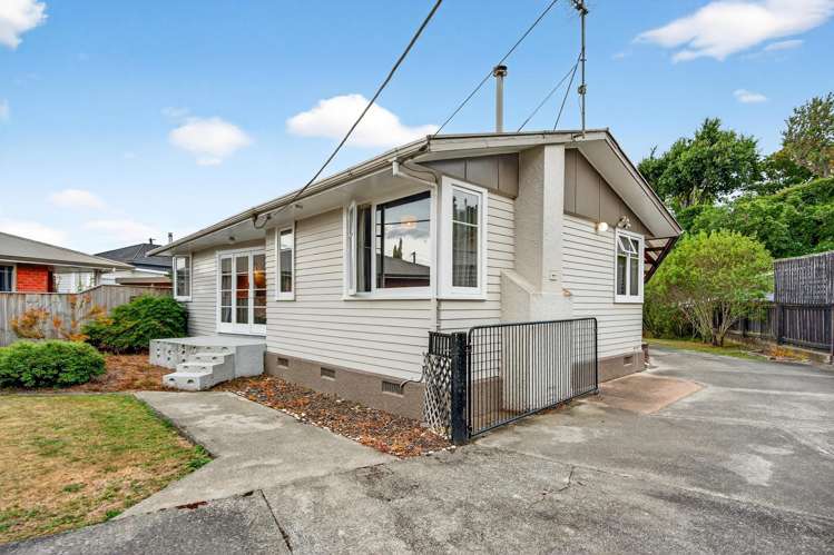 8 Oxford Street Lansdowne_12