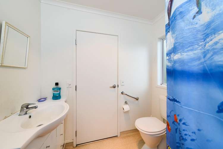 7 Exeter Crescent Takaro_17