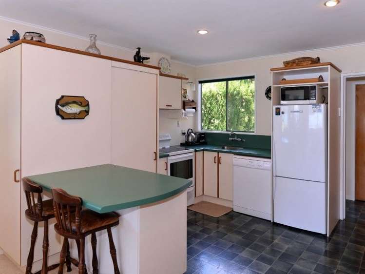 21 The Parade Okiwi Bay_12