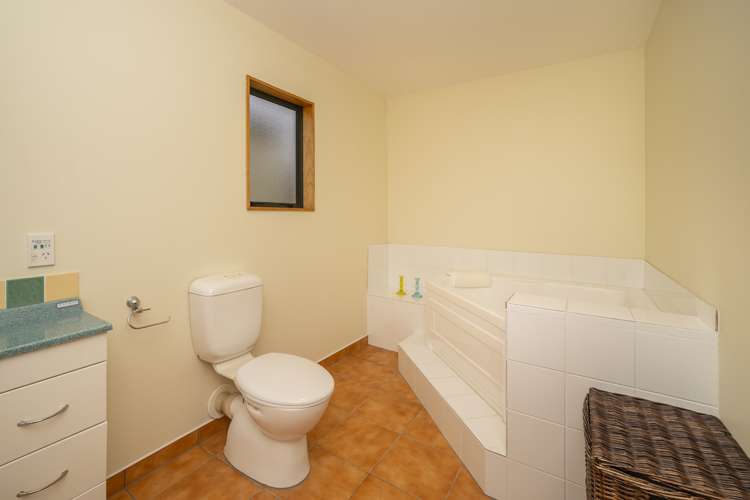 346 Old Coach Road Upper Moutere_15