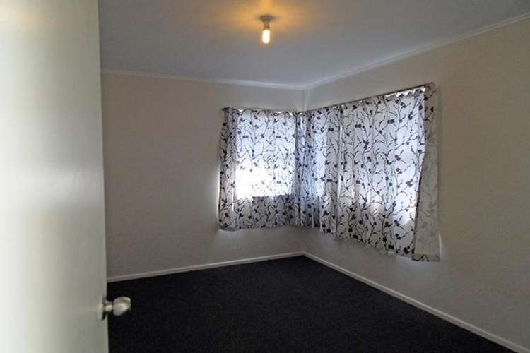 65 Hobart Crescent Wattle Downs_12