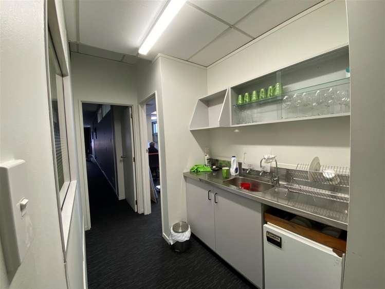 Front Right Tenancy, 109 Rostrevor Street Hamilton Central_5