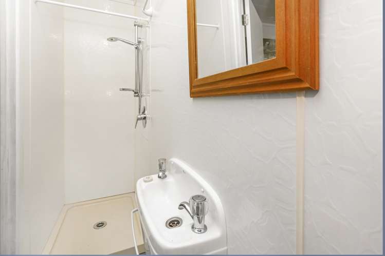 50 Lorenzen Bay Road Raglan_26