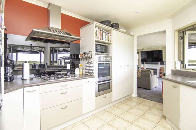 119 Pacific Drive Fitzherbert_4