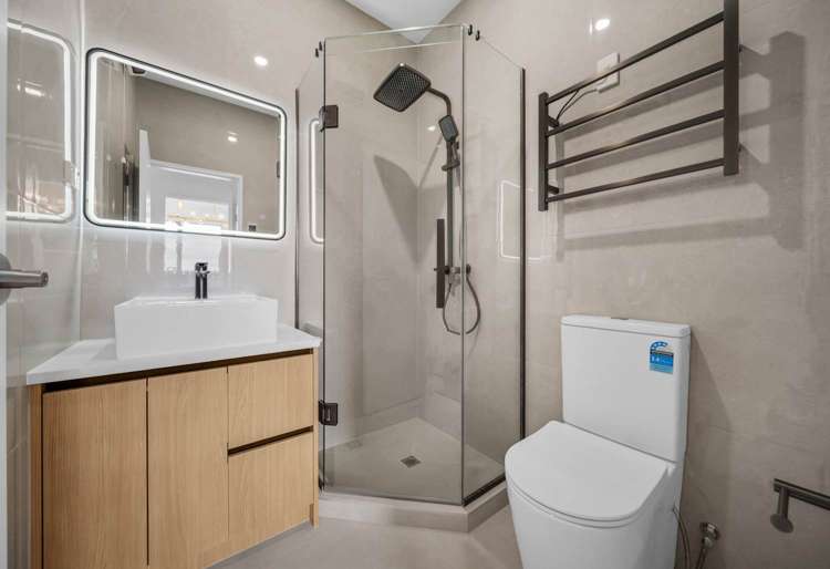 8 Gemstone Park Road Rosehill_8