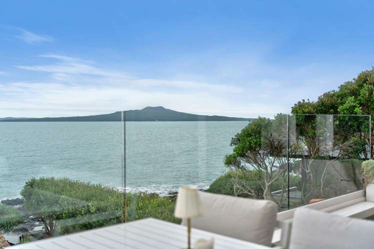 3/21 Audrey Road Takapuna_14