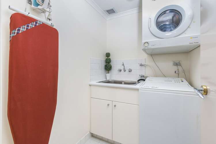 1806/8 Albert Street Auckland Central_11