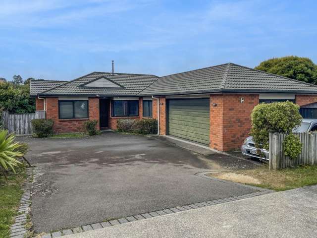 Modern 4-bedroom family home