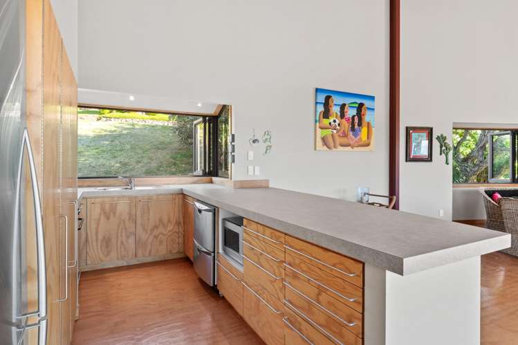 31 Marine View Road Onetangi_12