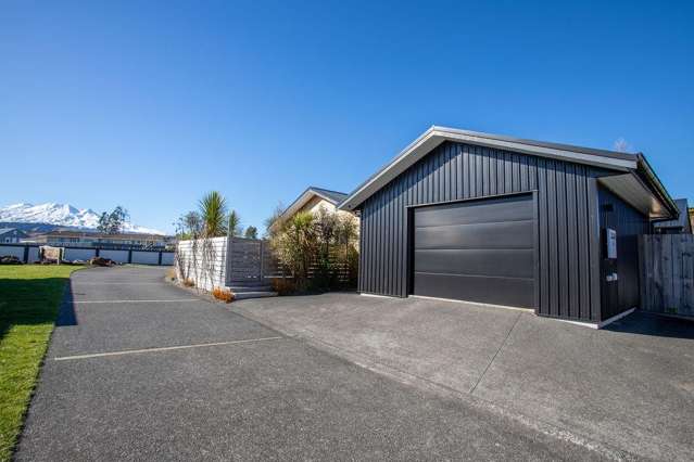 Architecturally designed eco ‘Superhome’