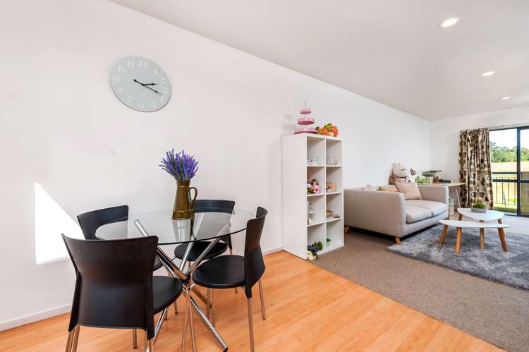 9/12 Crown Lynn Place New Lynn_11