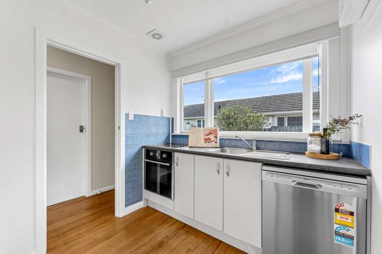 2/65 Moore Street Howick_7