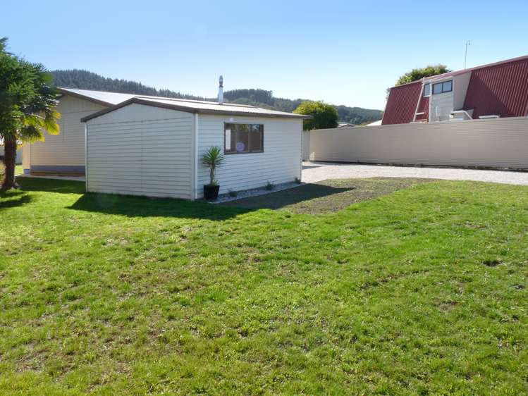 8 Lord Auckland Road Wakefield_18