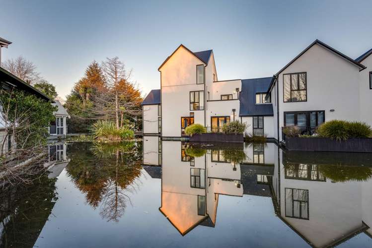 11/140 Office Road Merivale_13