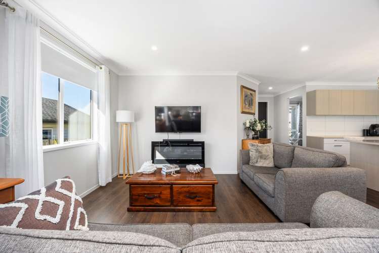 123 Colonial Drive Silverdale_6