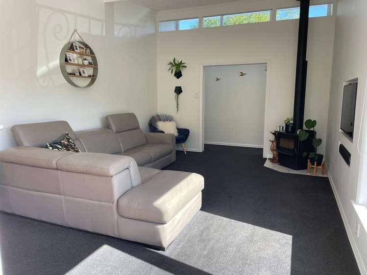 6 Fendalton Crescent Pinehaven_2