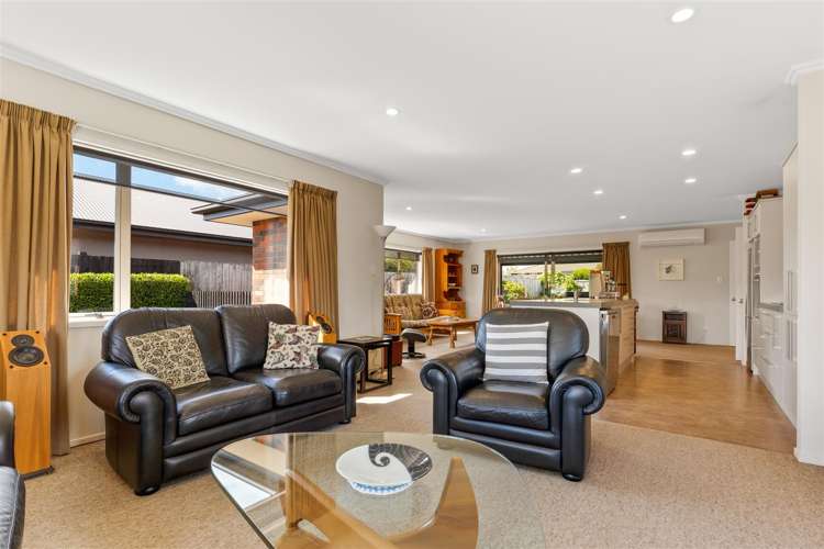 76 Covent Drive Stoke_21