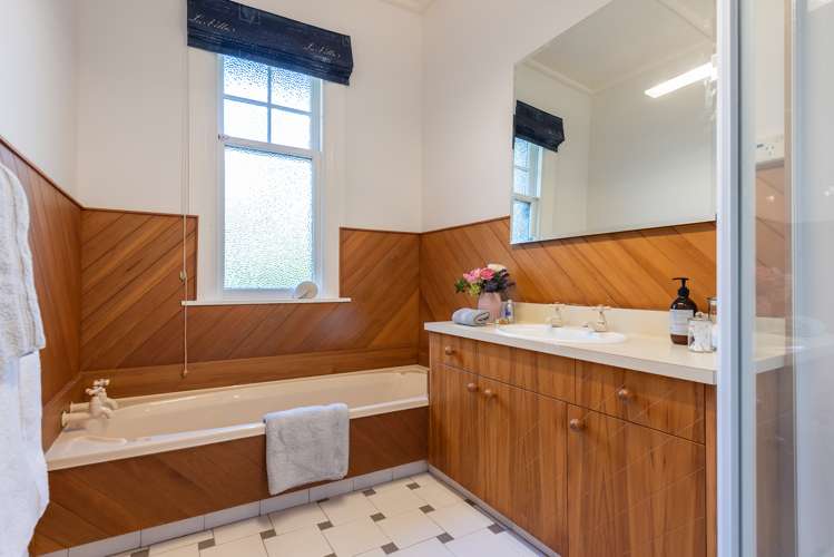 17 Ngatoto Street Khandallah_12