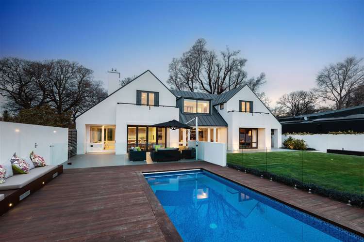 3 Helmores Lane Merivale_43