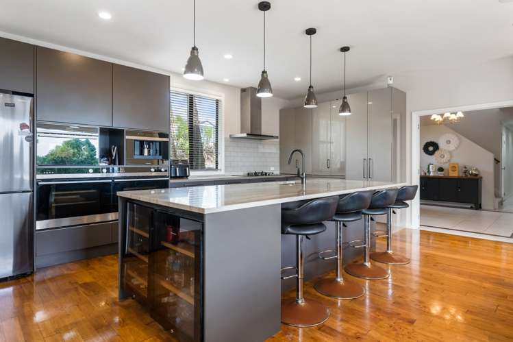 556 Redoubt Road Flat Bush_2