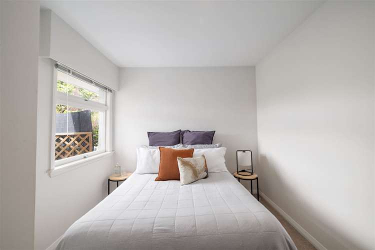 2/42 Office Road Merivale_6