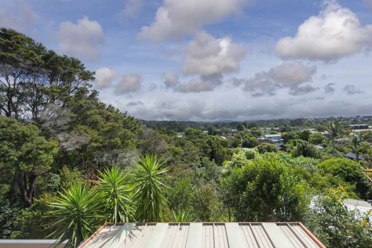 47 Chamari Close Titirangi_16