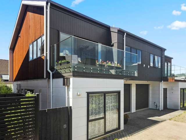 Stylish, Modern Living in the Heart of Hauraki