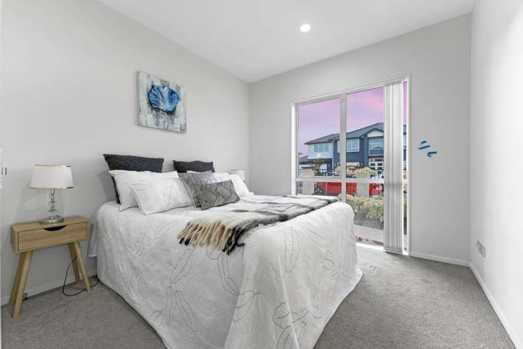 21 Horsefields Drive Flat Bush_17