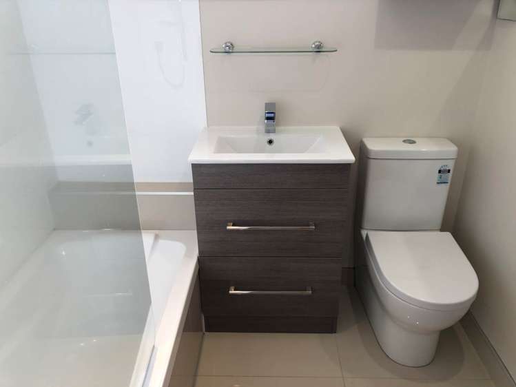 2/12 Ellice Road Totara Vale_12