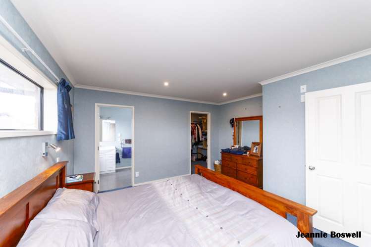3 Walnut Grove Kelvin Grove_13