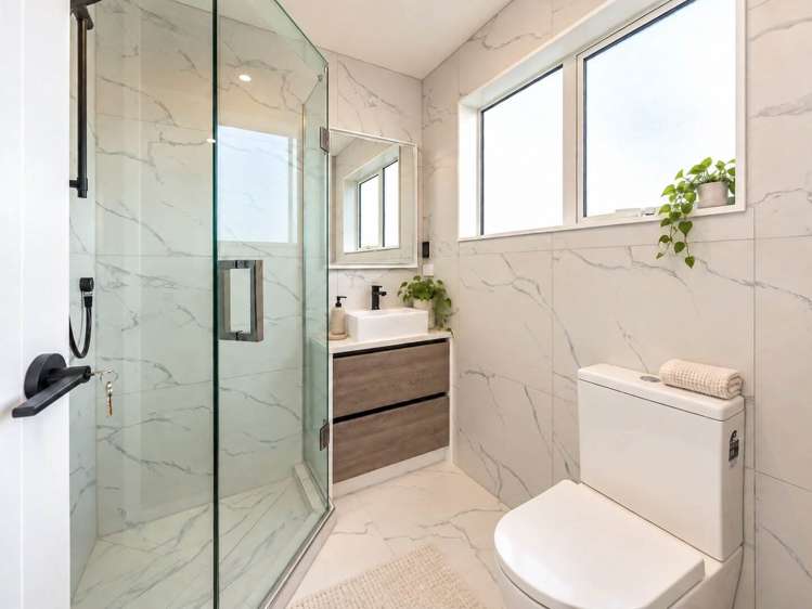 3B Tui Street Belmont_7
