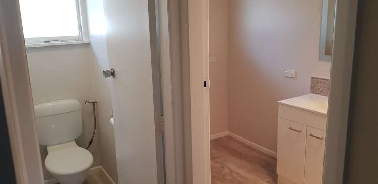 2/11 Leicester Street Stoke_15