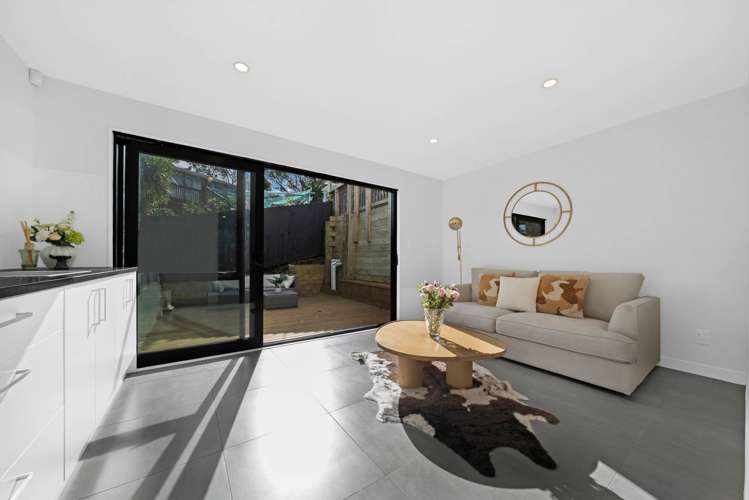 17B Cheval Drive Totara Vale_22