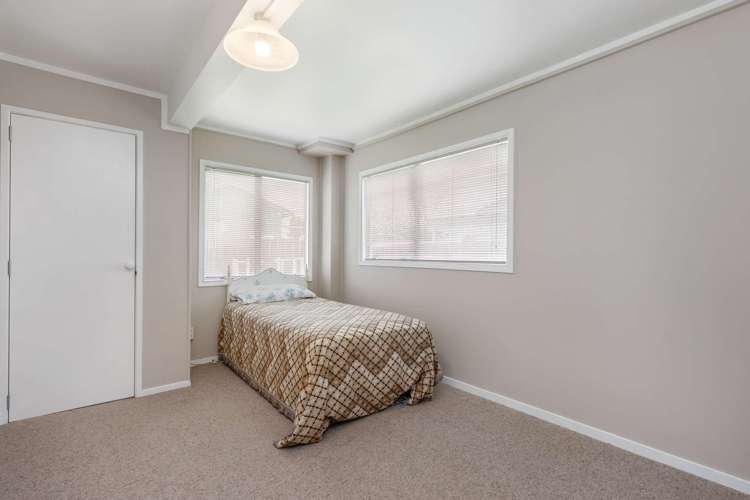 1/13 Hill Crescent Papakura_14