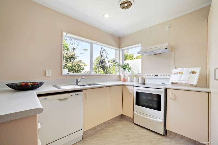 2/239 Edmonton Road_4