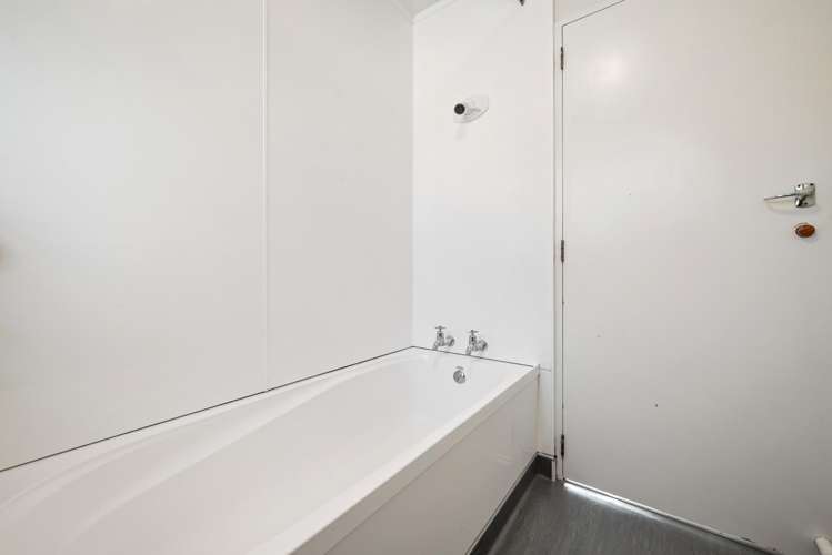 2/696 Gloucester Street Linwood_10