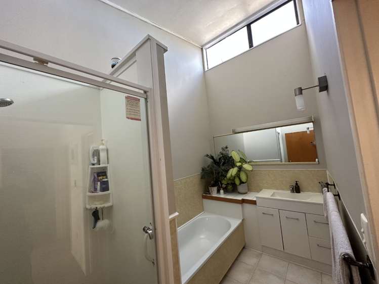 1/166 Fairway Drive Kamo_10