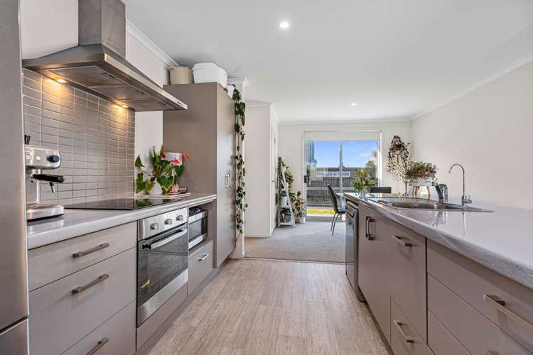 2/162 Waihi Road Judea_10