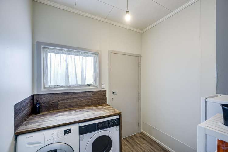 905 Ferguson Street Akina_21