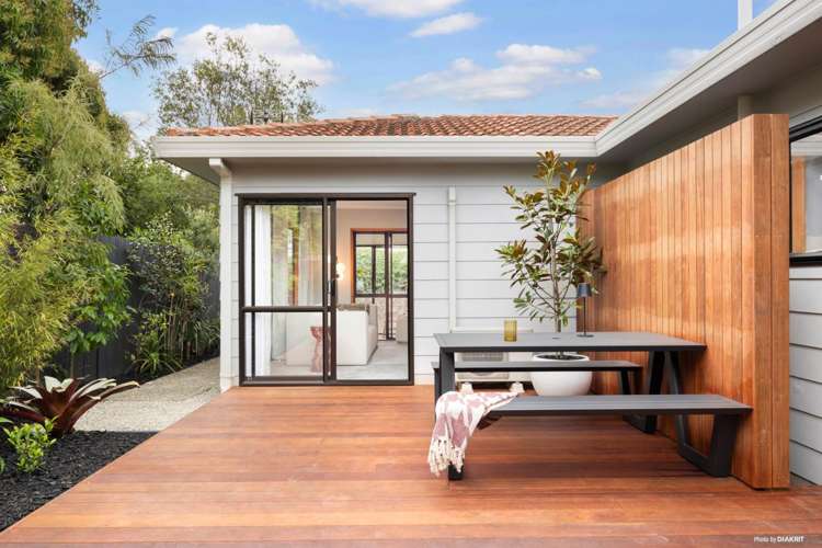 10 Tui Street Point Chevalier_13