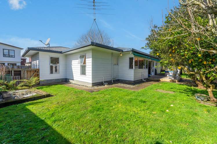 63a Beach Road Pahurehure_20