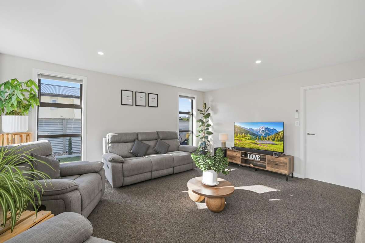 148 Derwent Crescent_4