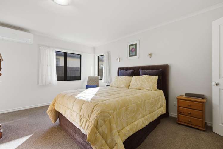 12 Florida Key Papamoa_8