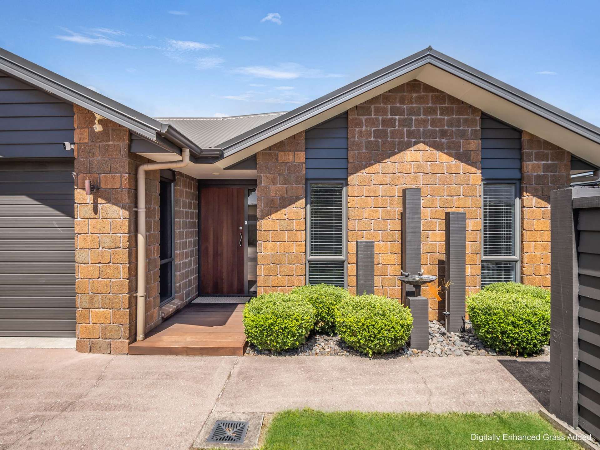 8 Farleigh Close Huntington_0