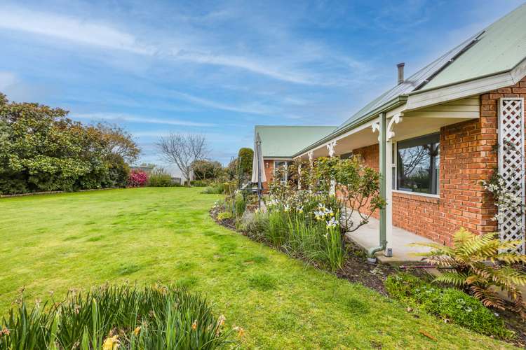 17 Littles Lane Woodend_14