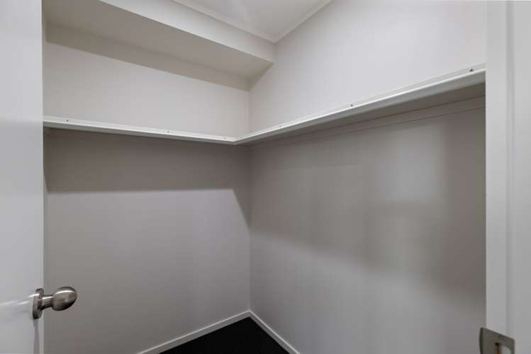 21 Logan Way Kelvin Grove_11