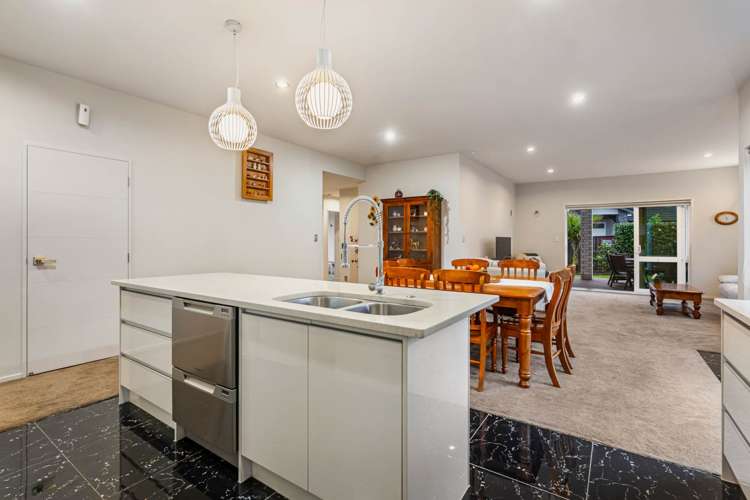 60 Butler Stoney Crescent Silverdale_10