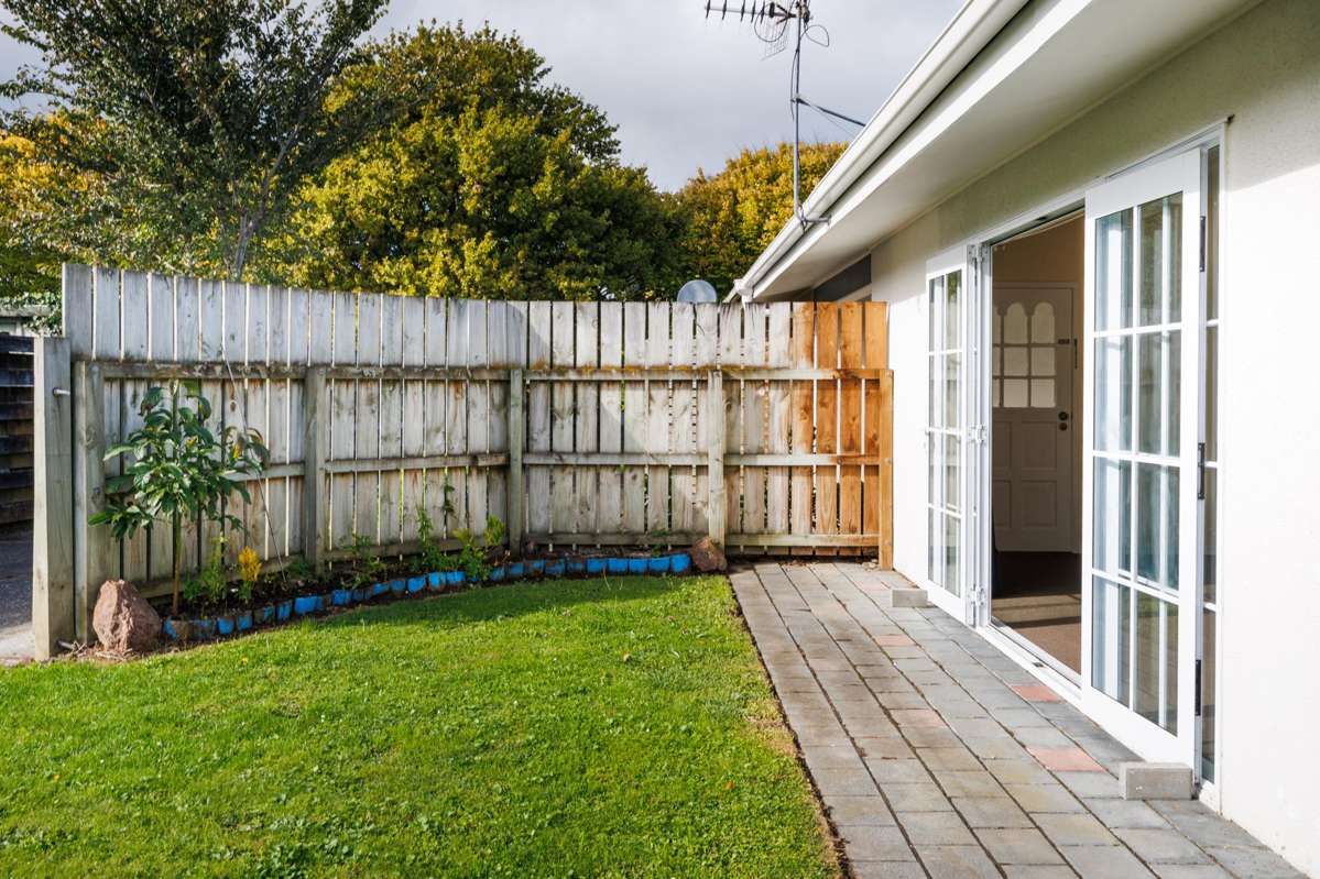 15B Churchill Avenue_5