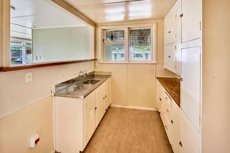 24 Hanson Grove Stokes Valley_6